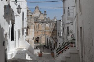 2 Ostuni